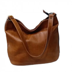 Bolso de cuero con hebillas